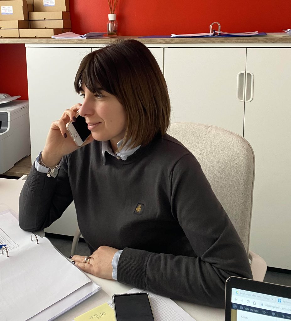 villa impianti al telefono