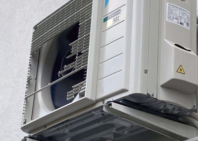 condizionatore danneggiato dalla grandine a saronno